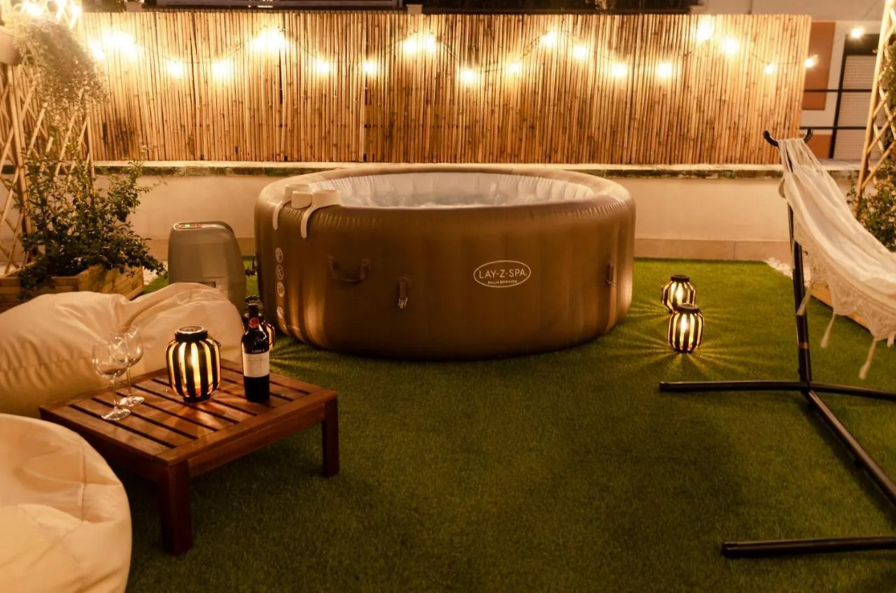 Apulialux Penthouse & Garden Con Spa In Centro Apartment Bari Italy